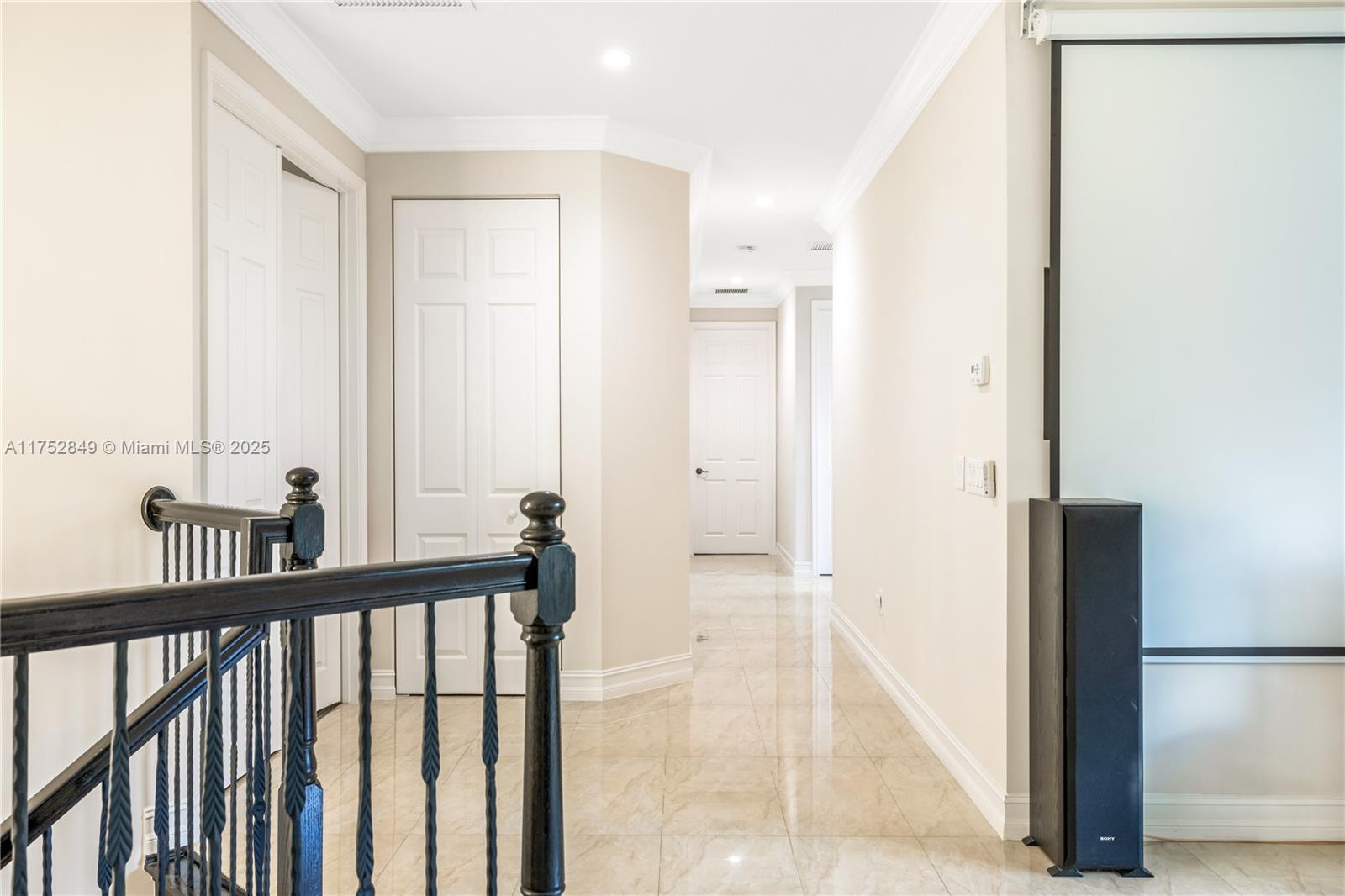 TRAILS AT CANYON - Residential Lease
