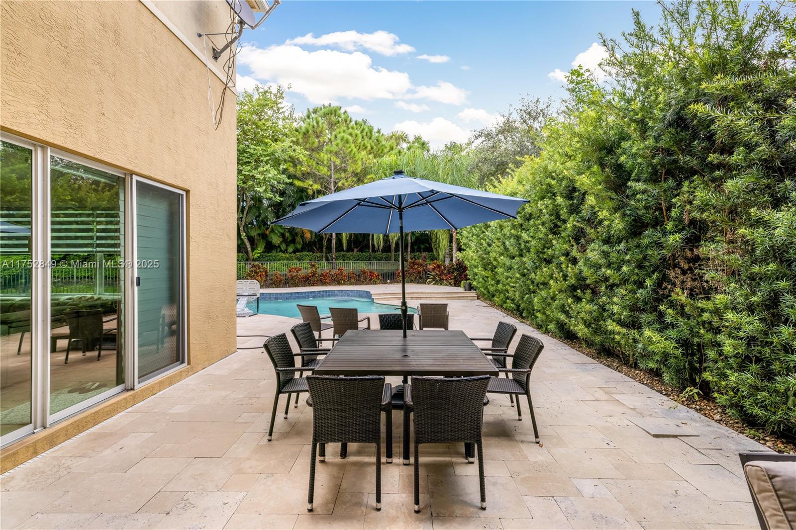 TRAILS AT CANYON - Residential Lease