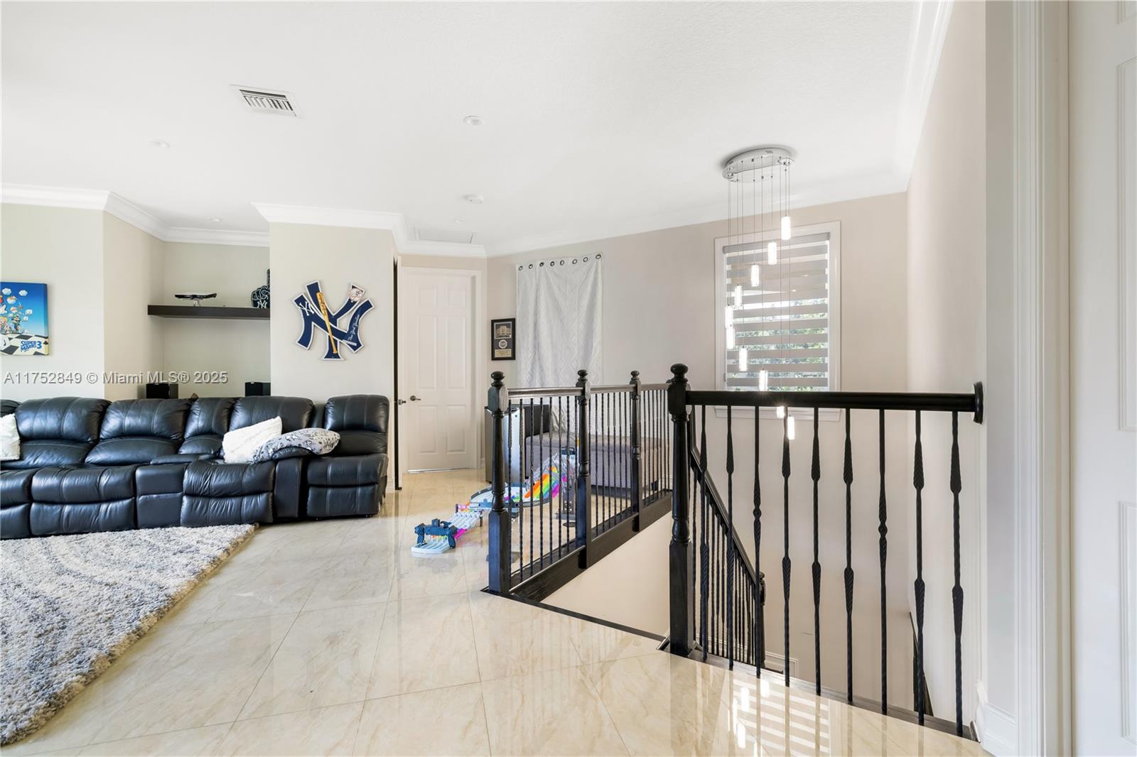 TRAILS AT CANYON - Residential Lease