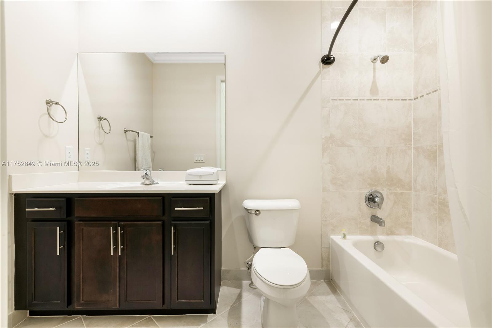 TRAILS AT CANYON - Residential Lease
