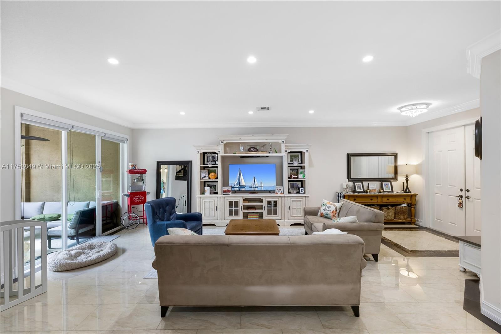 TRAILS AT CANYON - Residential Lease