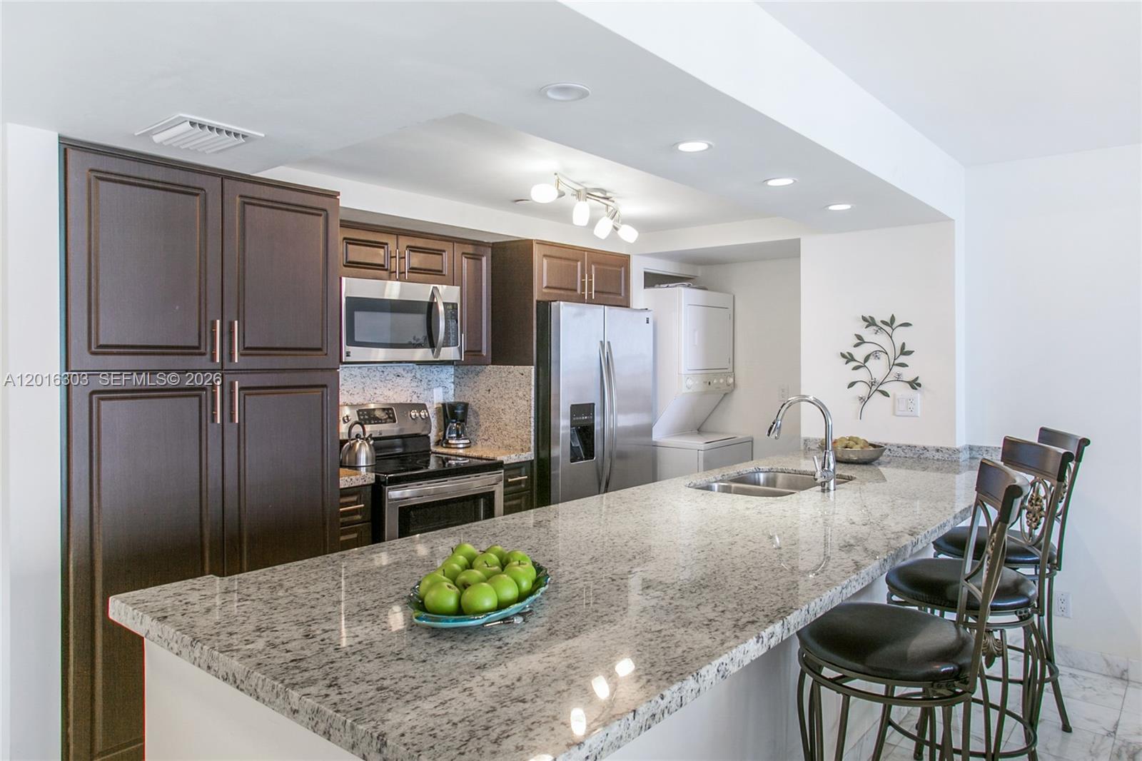 1717 N Bayshore Dr A-3751
