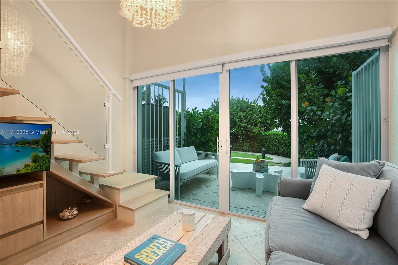 100 S Pointe Dr CABANA 14