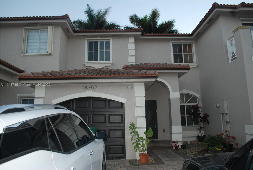 SPACIOUS THREE BEDROOMS AND TWO AND A HALF BATHROOMS. LARGE MASTER BEDROOM WITH A HUGE CLOSET. GREAT FLOOR PLAN. ALL BEDROOMS UPSTAIRS. AMPLE SPACES, COZY AND INVITING. TILE FLOORS THROUGHOUT THE ENTIRE HOME. LARGE PATIO. VERY WELL KEPT.  GREAT SCHOOLS CLOSE BY. LOW ASSOCIATION FEE WHICH HAS NEVER INCREASED SINCE TOWNHOME WAS BUILT.