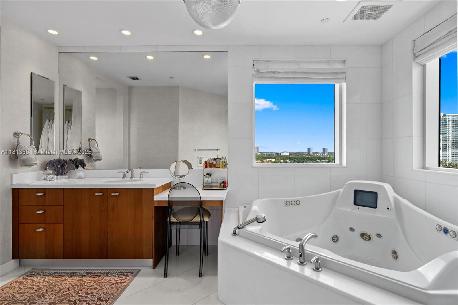 TURNBERRY OCEAN COLONY SO - Residential