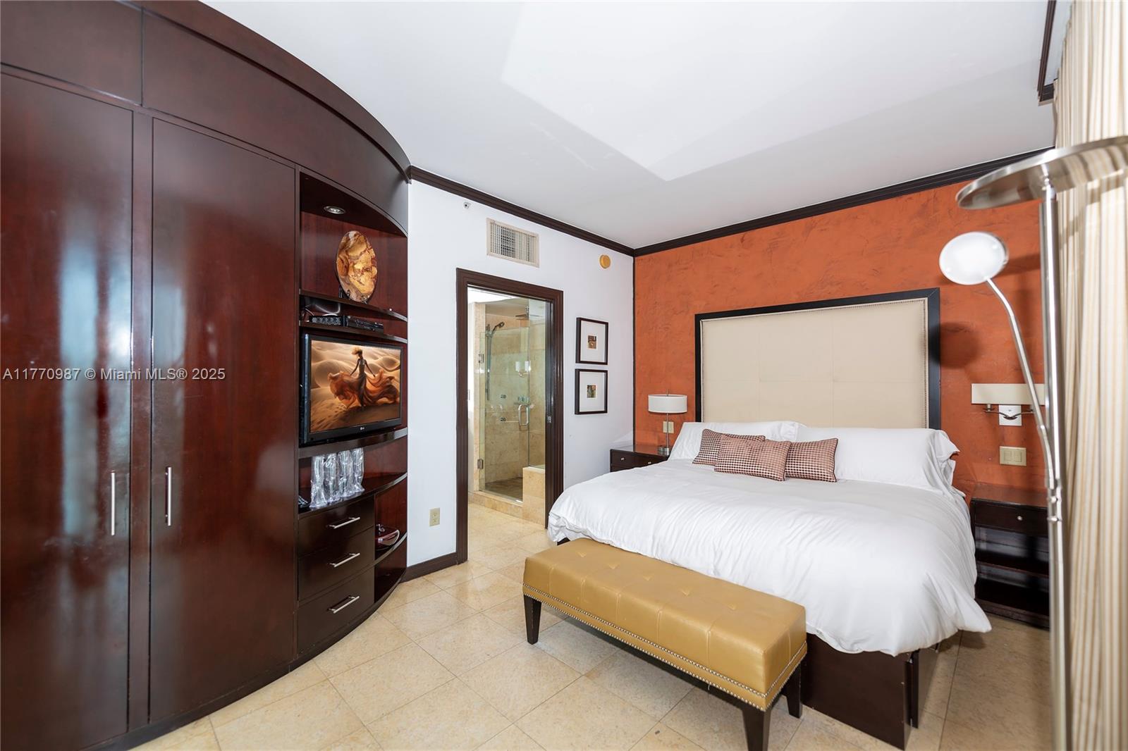 DE SOLEIL S BCH RESIDENTI - Residential