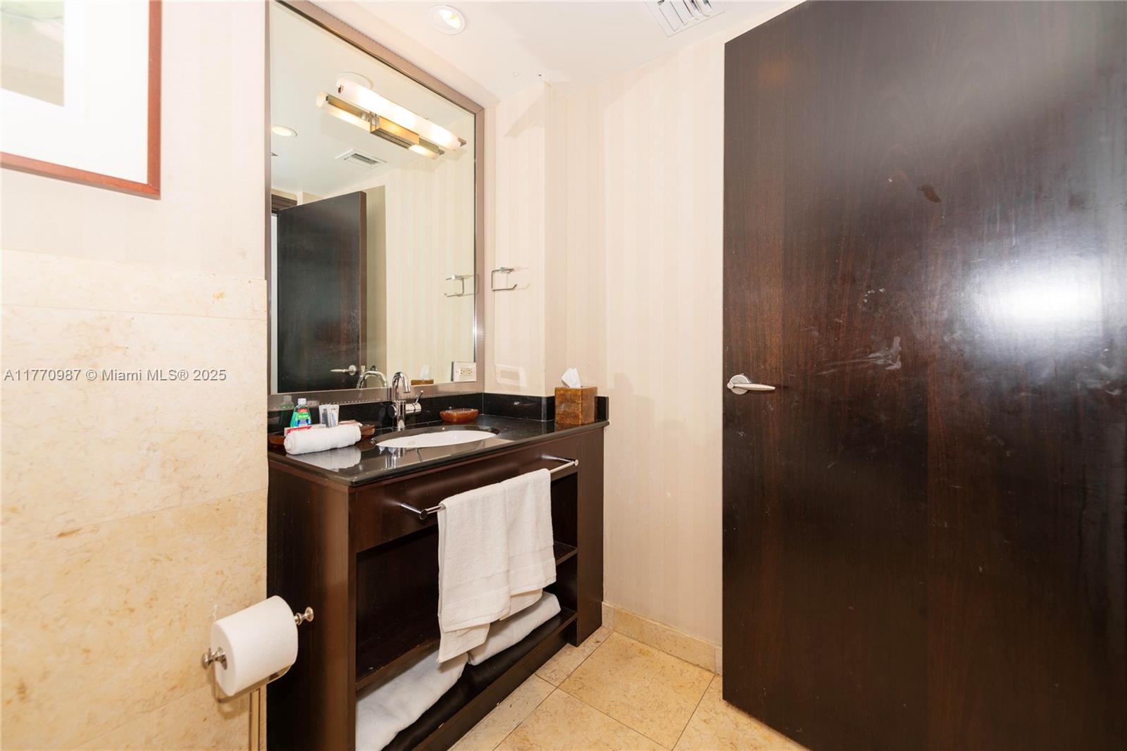 DE SOLEIL S BCH RESIDENTI - Residential