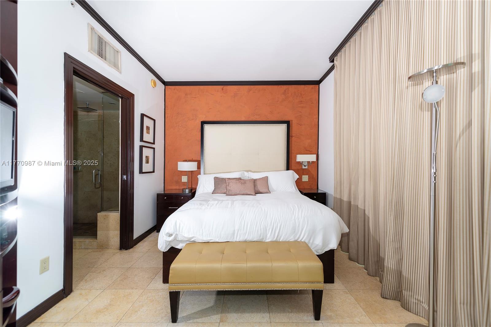 DE SOLEIL S BCH RESIDENTI - Residential