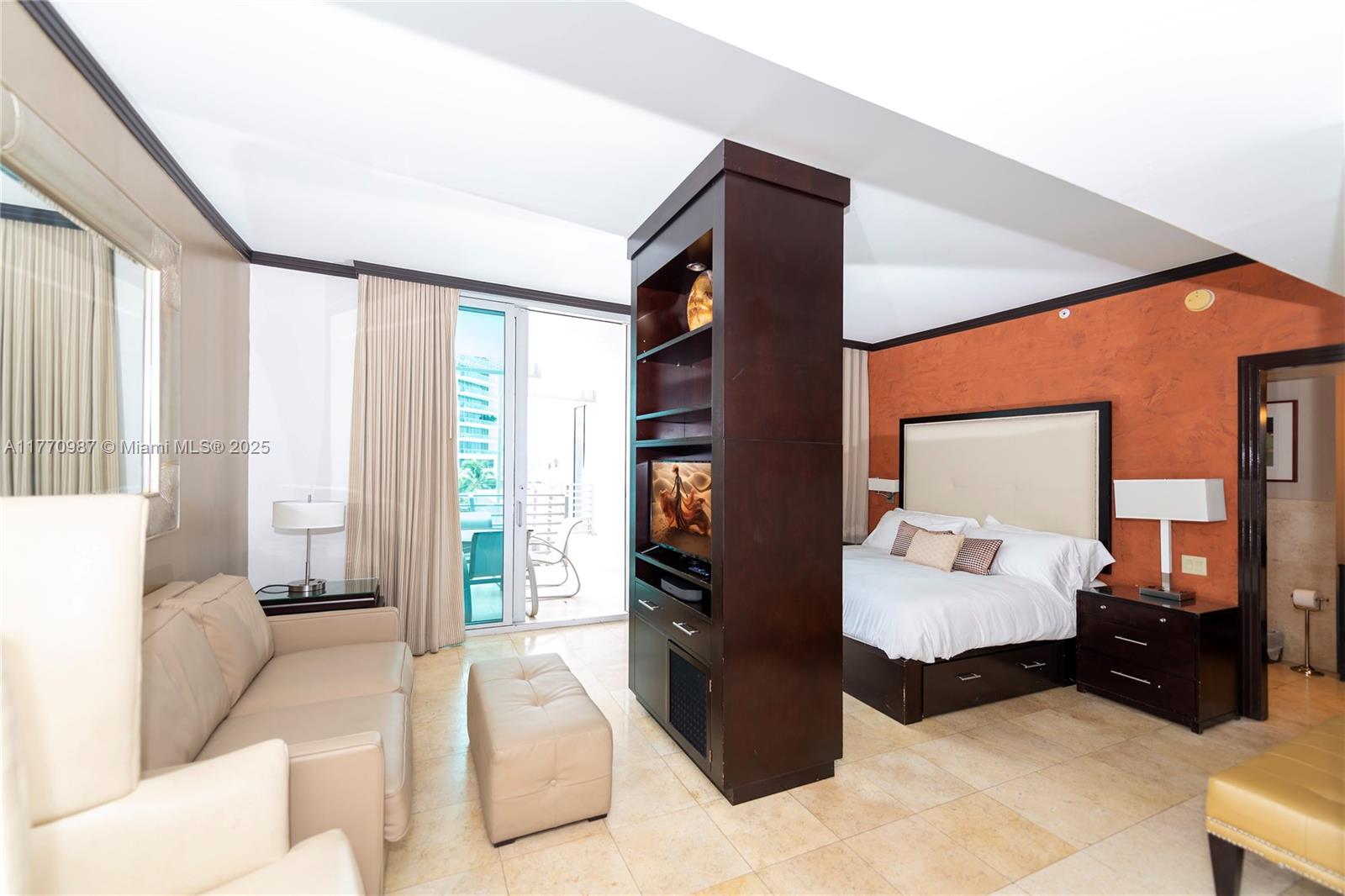 DE SOLEIL S BCH RESIDENTI - Residential