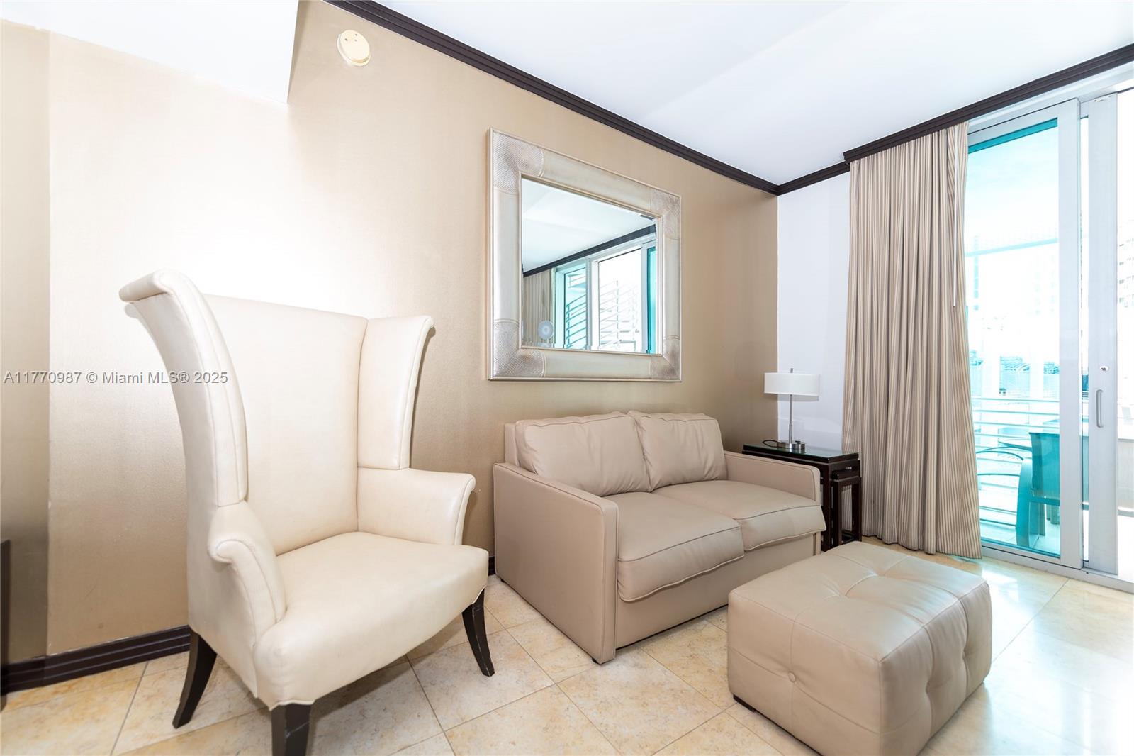 DE SOLEIL S BCH RESIDENTI - Residential