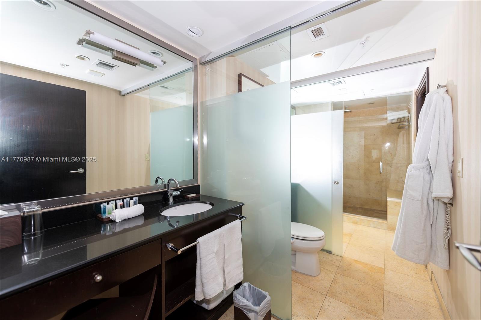 DE SOLEIL S BCH RESIDENTI - Residential