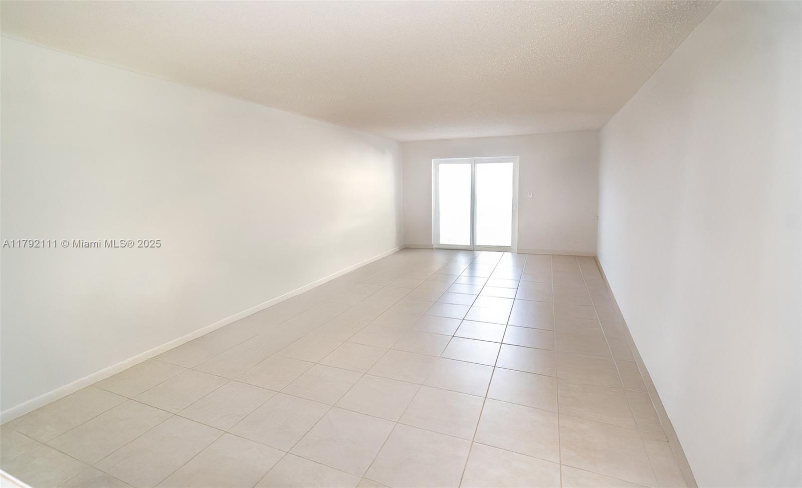 300 Pierce St 4