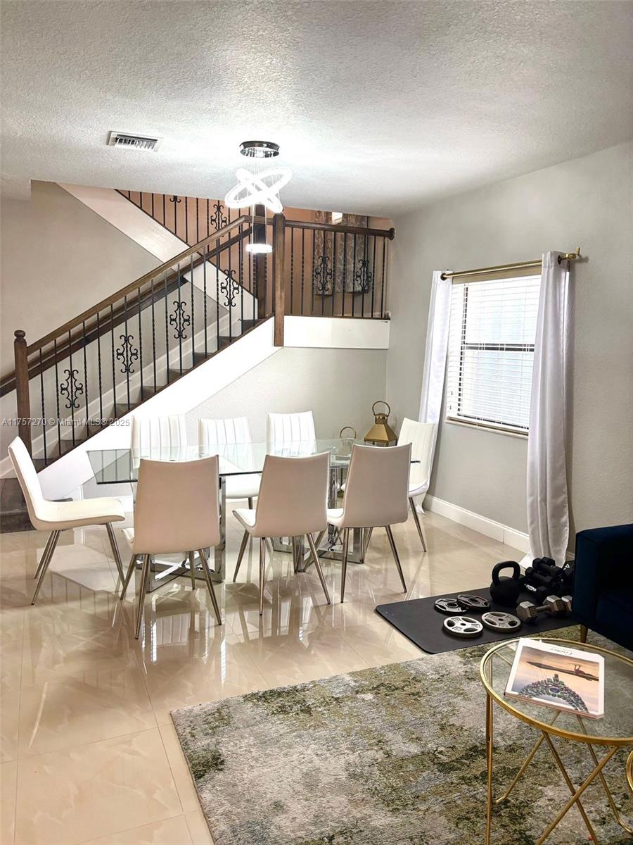 SILVER PALM EAST SEC ONE - Residential