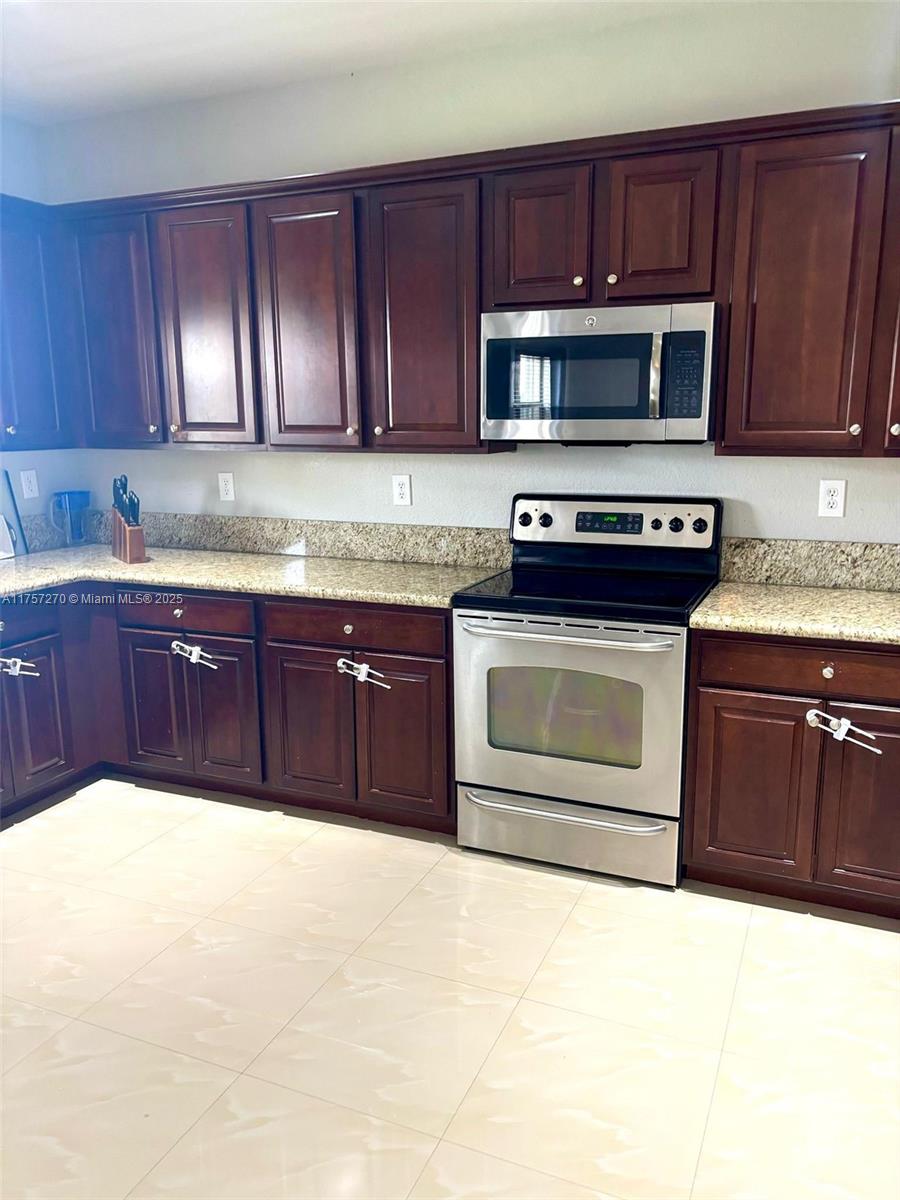 SILVER PALM EAST SEC ONE - Residential