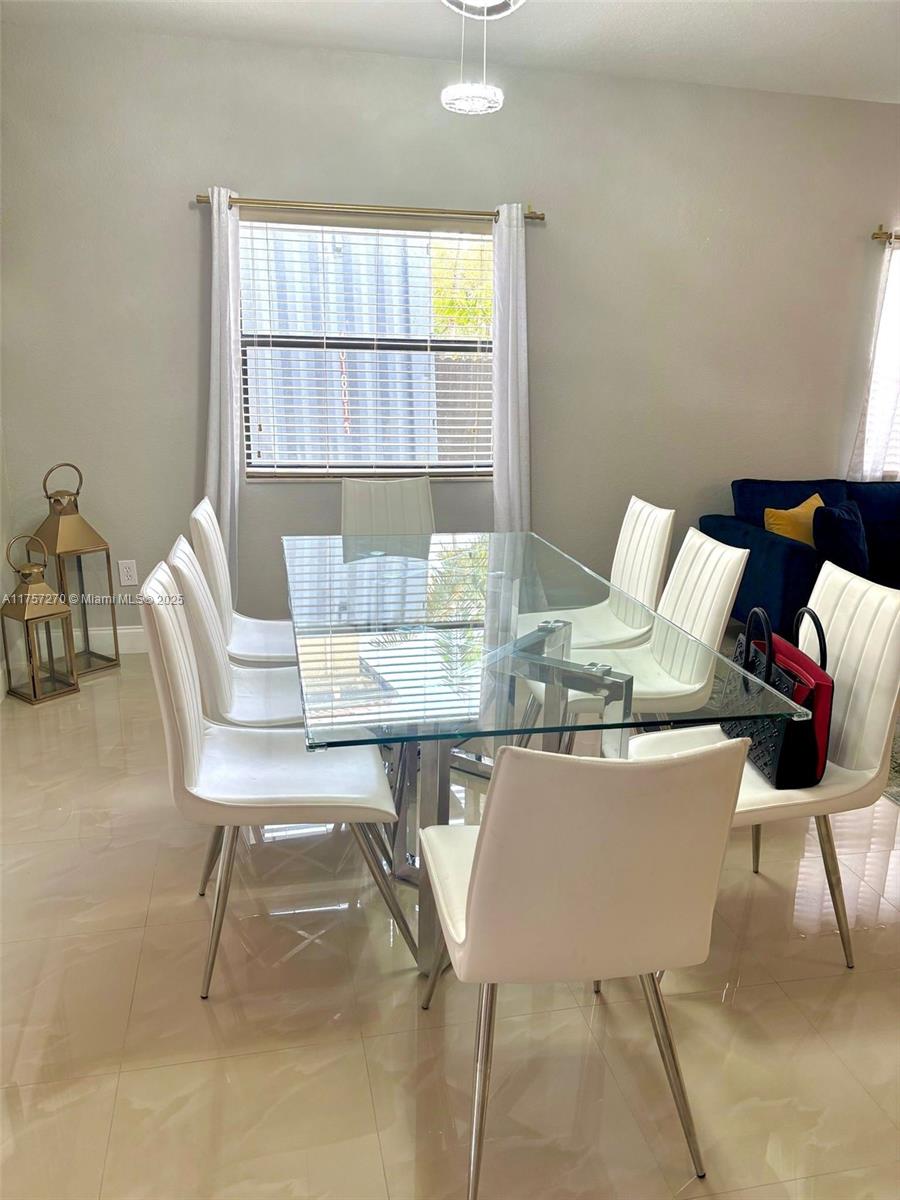 SILVER PALM EAST SEC ONE - Residential