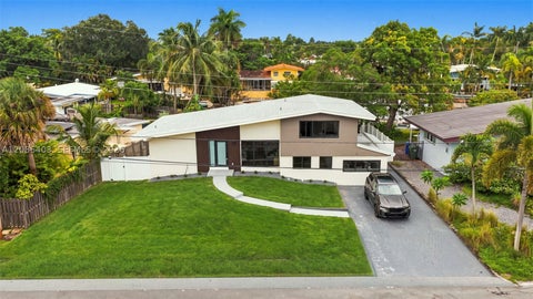 Photo of 2412 Sugarloaf Ln, Fort Lauderdale, FL 33312 (MLS # A12086403)