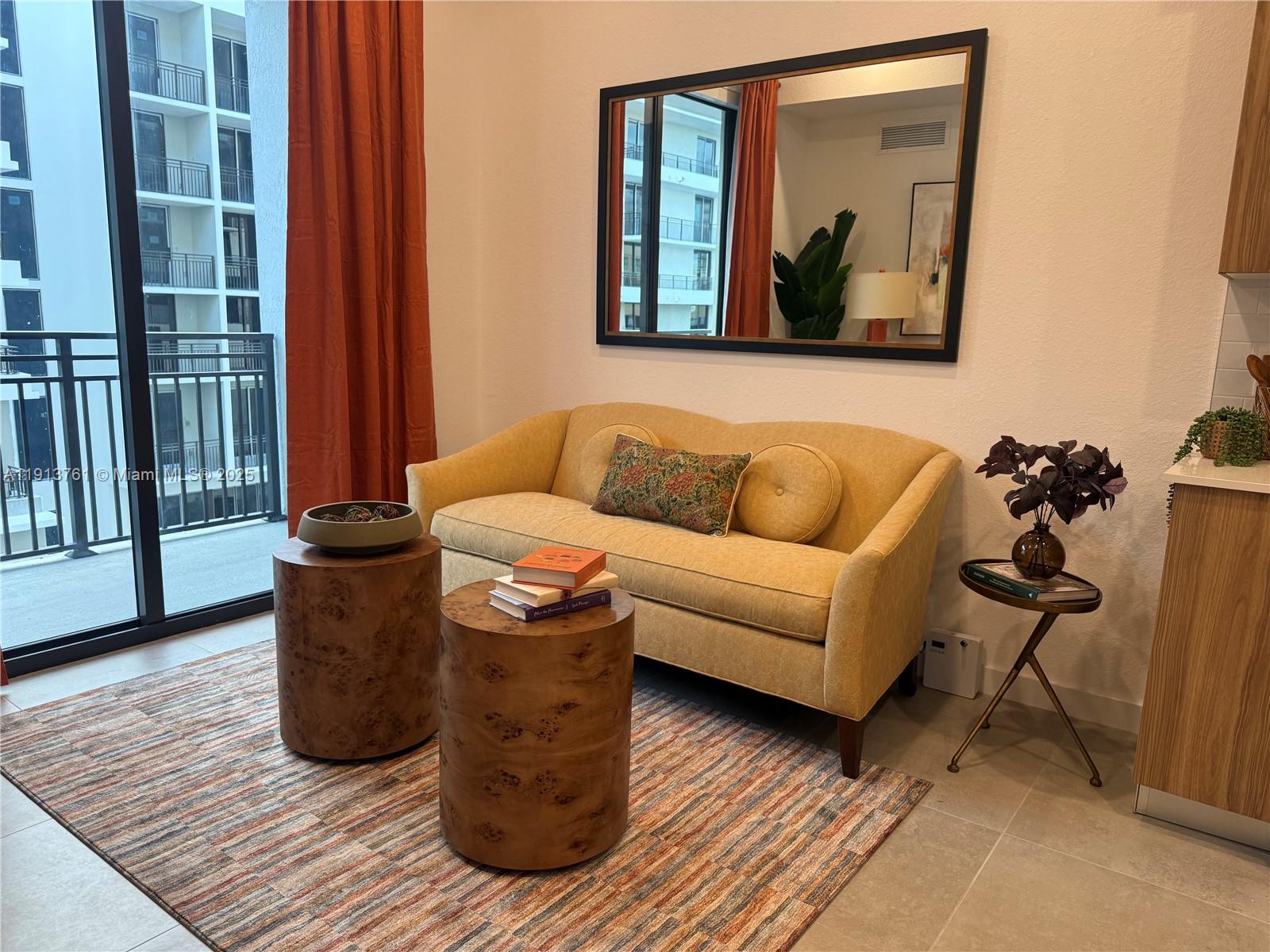 2001 Van Buren St 645