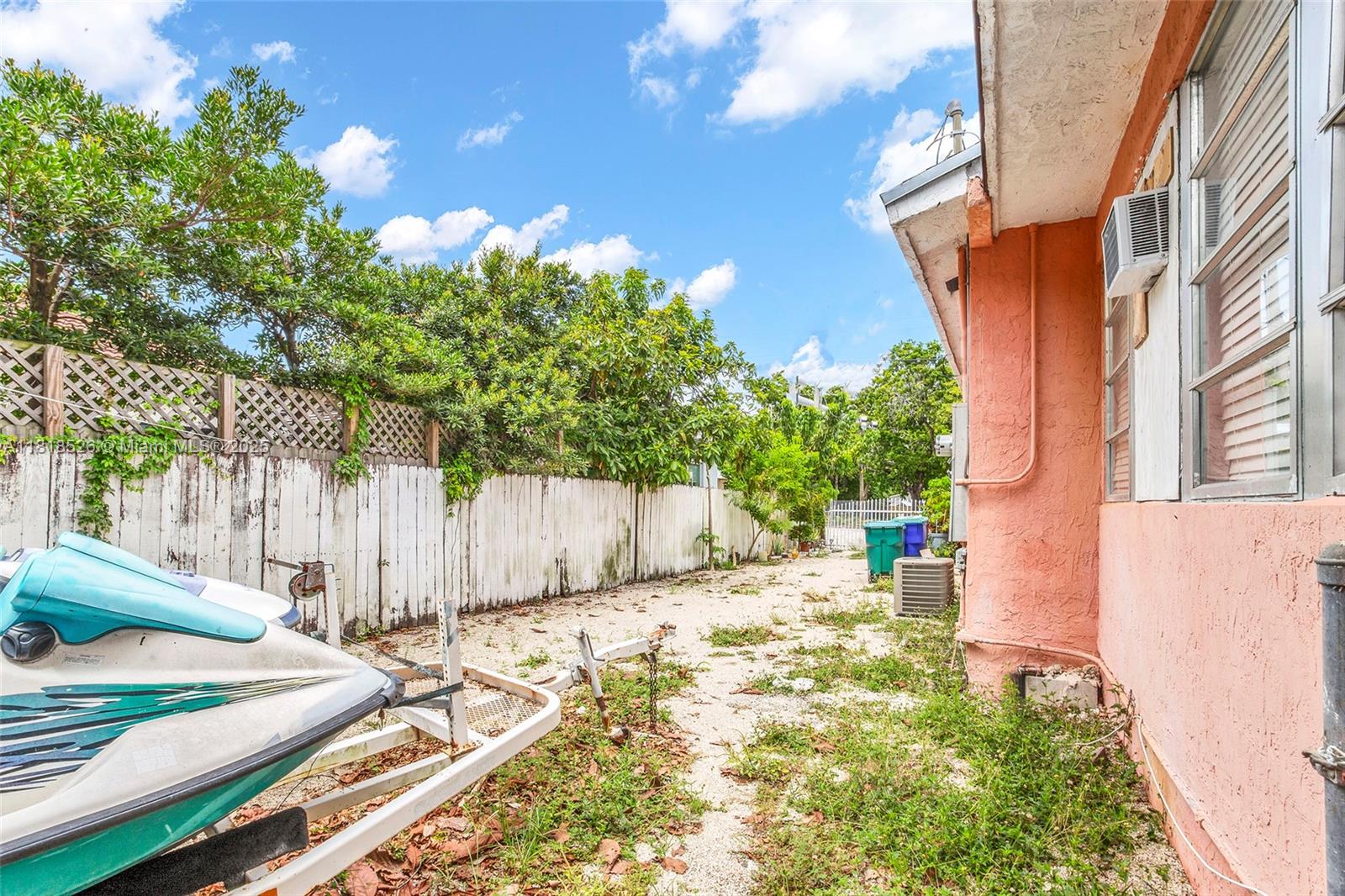 LAWRENCE EST LAND COS SUB - Residential Income