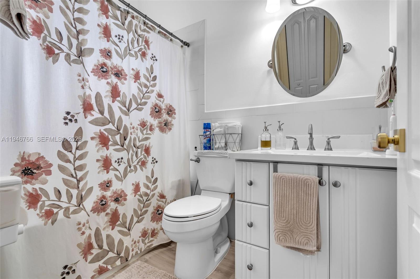 WEST LAKES GARDENS 1ST AD - Residential