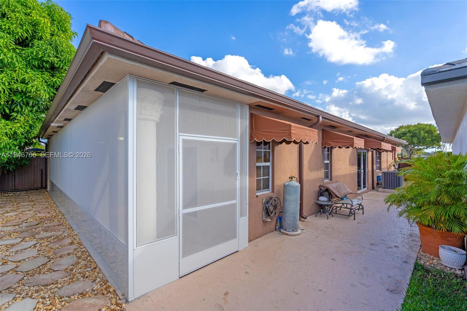 WEST LAKES GARDENS 1ST AD - Residential