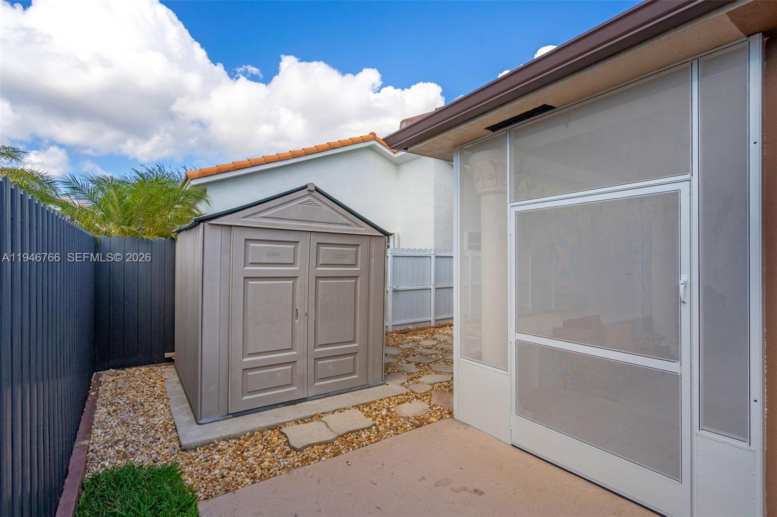 WEST LAKES GARDENS 1ST AD - Residential