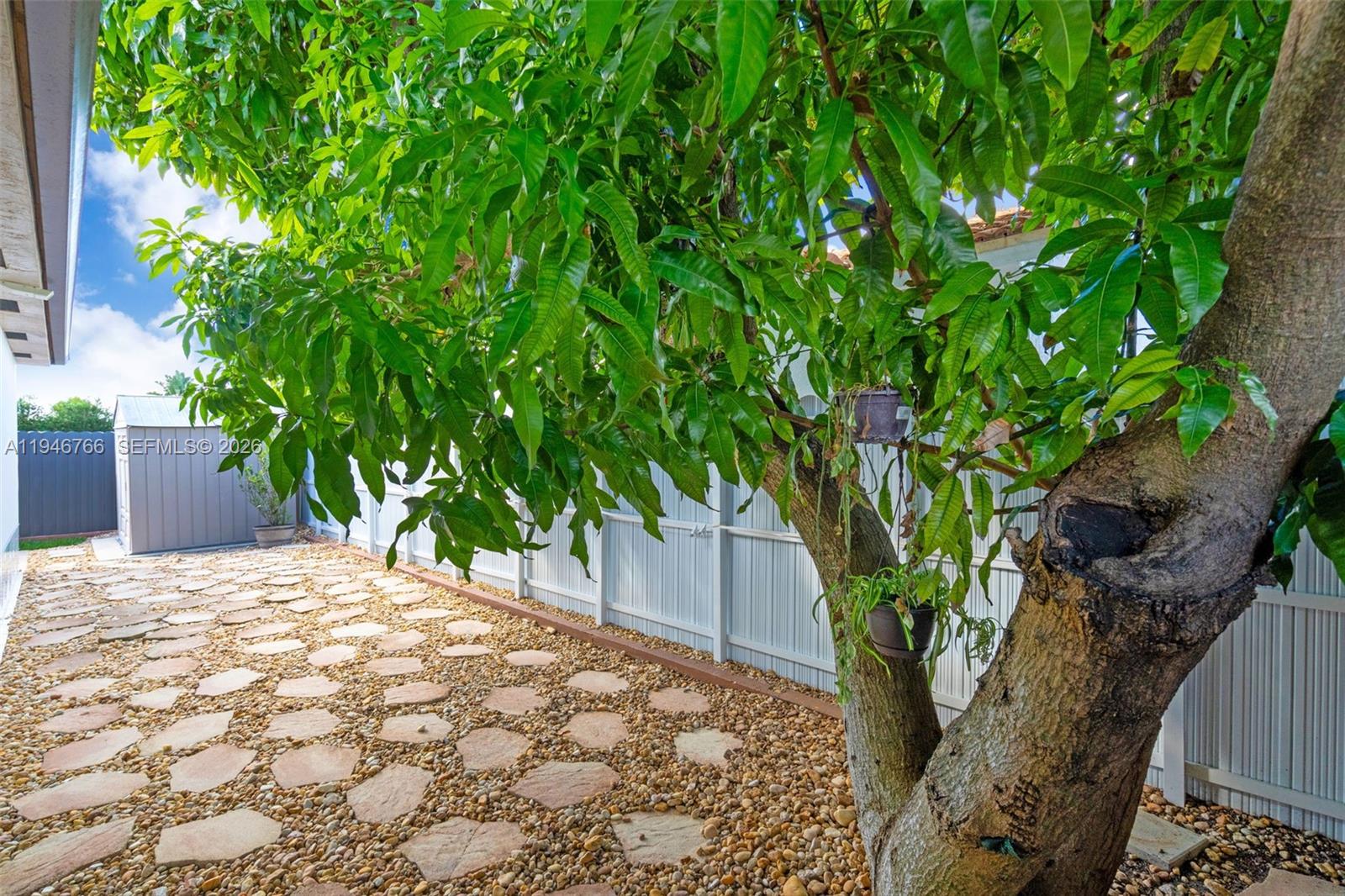 WEST LAKES GARDENS 1ST AD - Residential