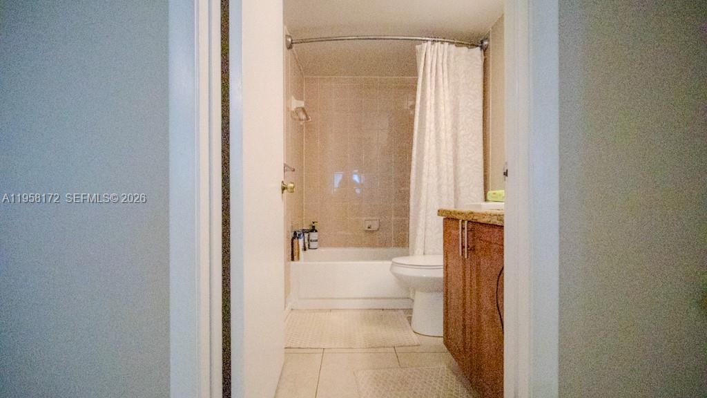 TIVOLI TRACE CONDO NO 3 - Residential