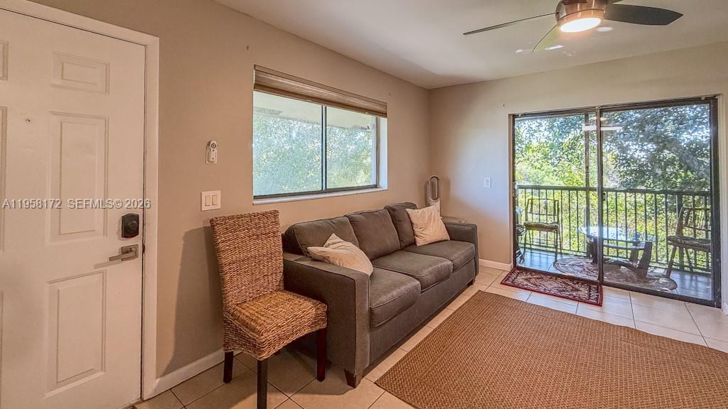 TIVOLI TRACE CONDO NO 3 - Residential