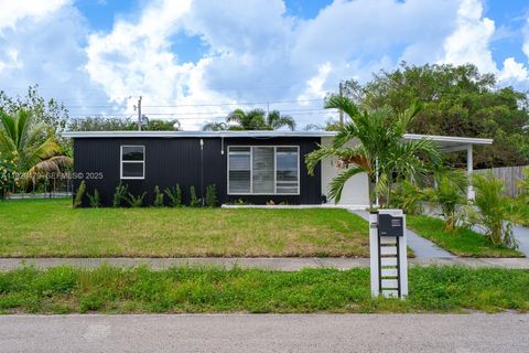 Photo of 4041 NE 15th Ter, Pompano Beach, FL 33064 (MLS # A11929479)