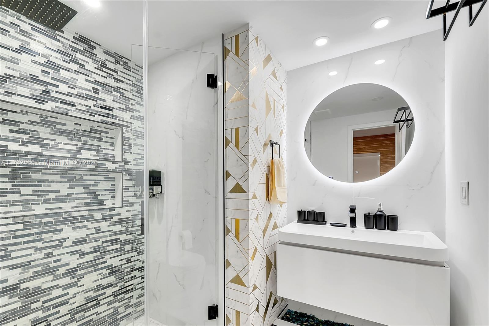 COLLINGWOOD - Residential