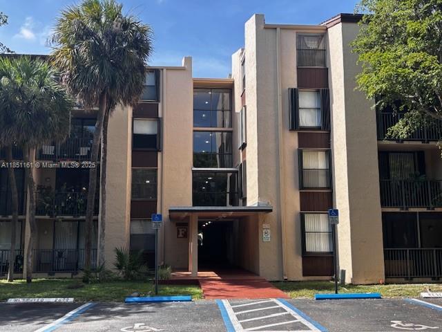 Spacious 1-Bedroom, 1-Bath Condo in the Gated Community of Promenade at Kendall
Ideal investment opportunity! This well-maintained unit is currently rented, offering immediate rental income. Located in a prime Kendall location, the Promenade community features resort-style amenities including a swimming pool, tennis courts, and a clubhouse. Gated access provides added security and peace of mind. Don’t miss out on this excellent opportunity in a highly desirable area.
