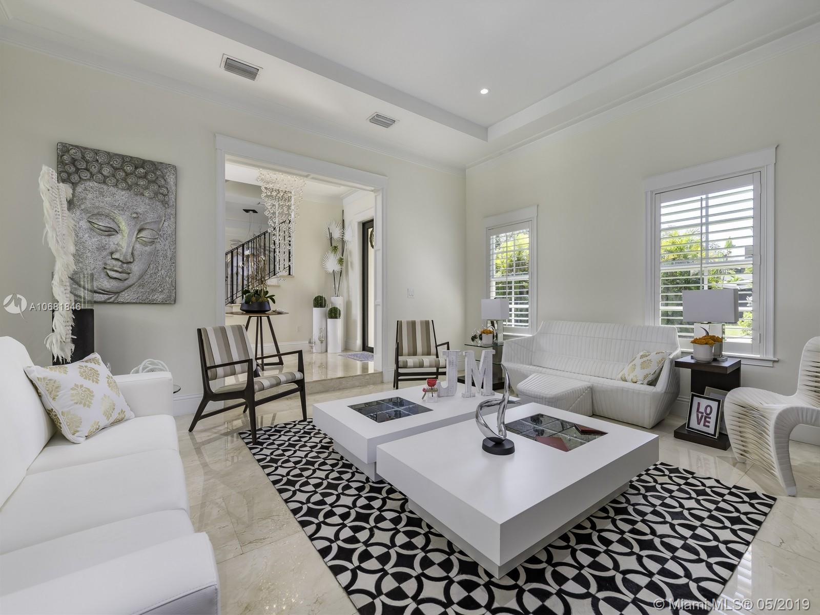 Pinecrest Manor - Residential Lease