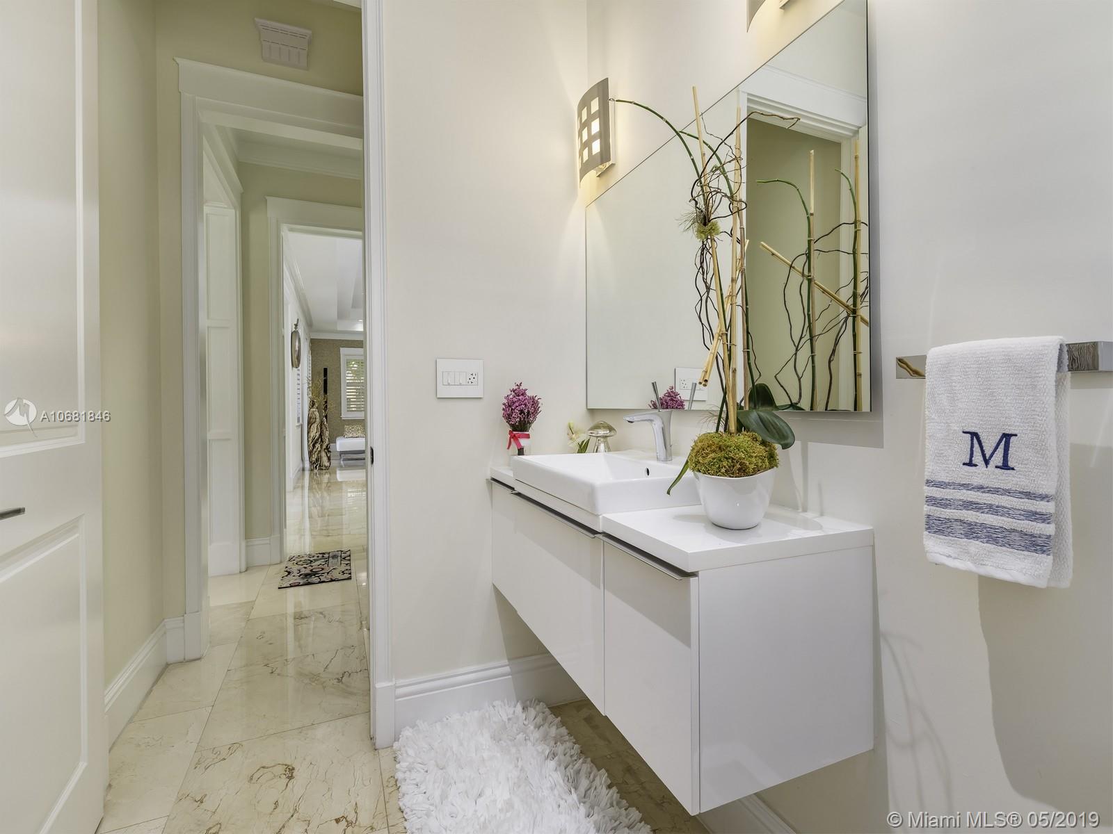 Pinecrest Manor - Residential Lease