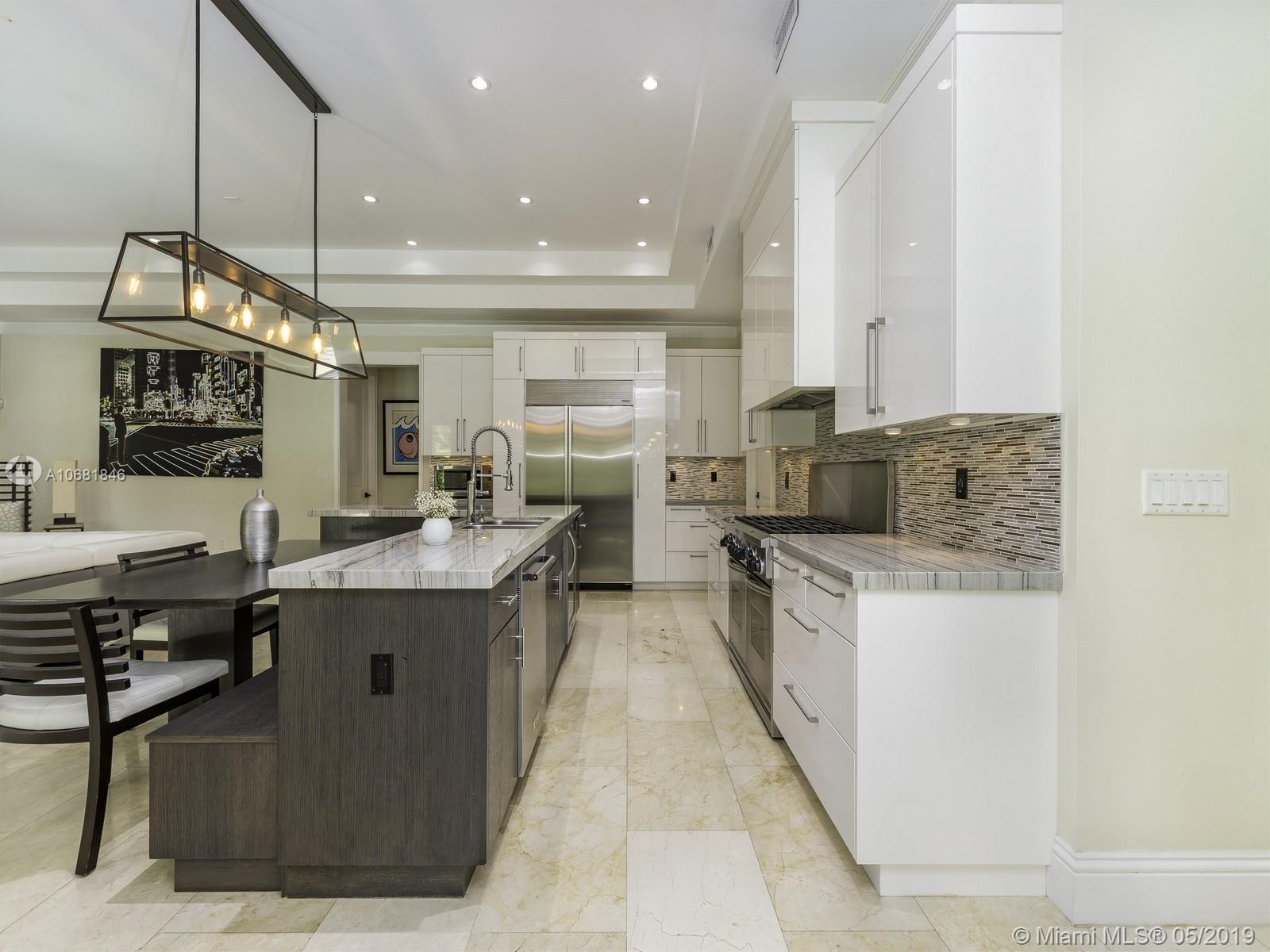 Pinecrest Manor - Residential Lease