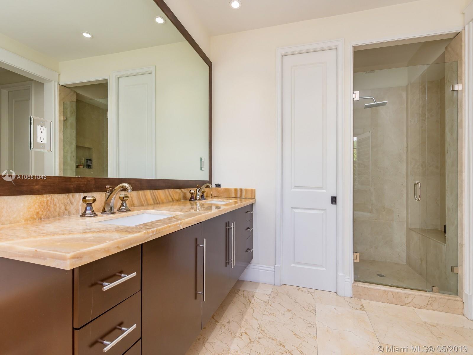 Pinecrest Manor - Residential Lease