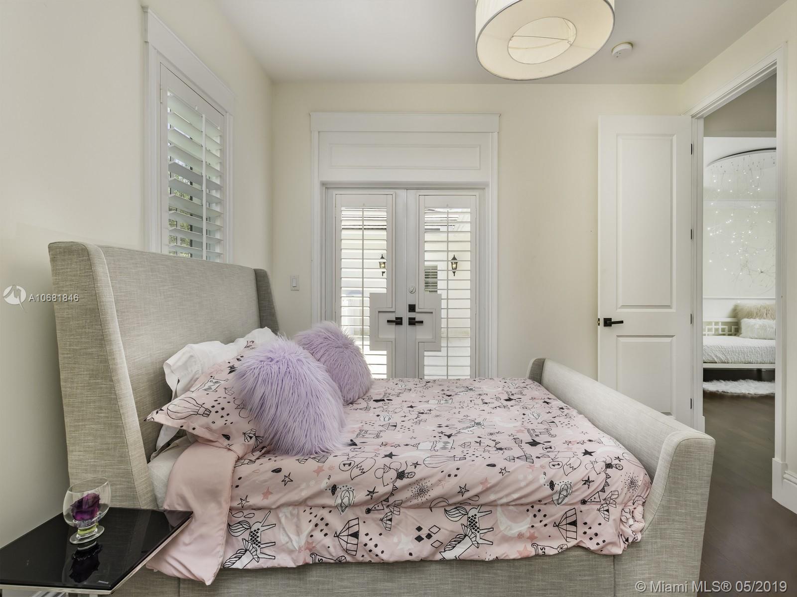 Pinecrest Manor - Residential Lease