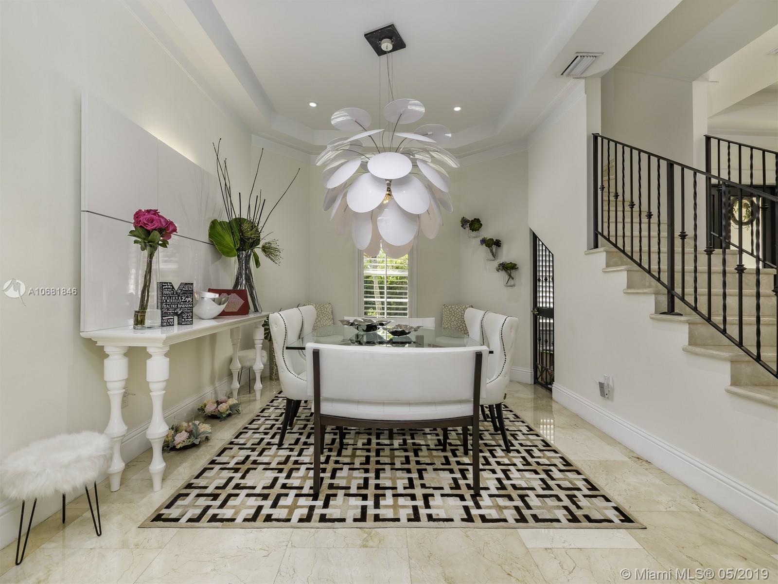 Pinecrest Manor - Residential Lease