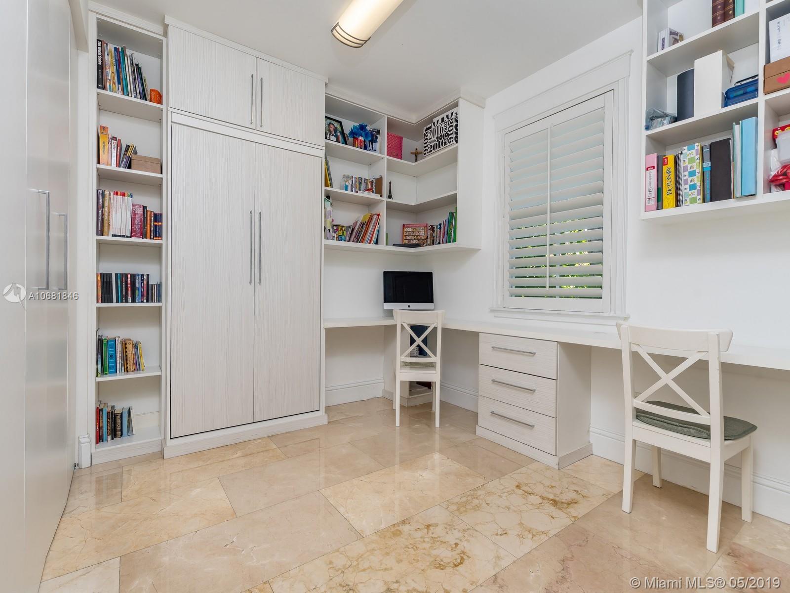 Pinecrest Manor - Residential Lease