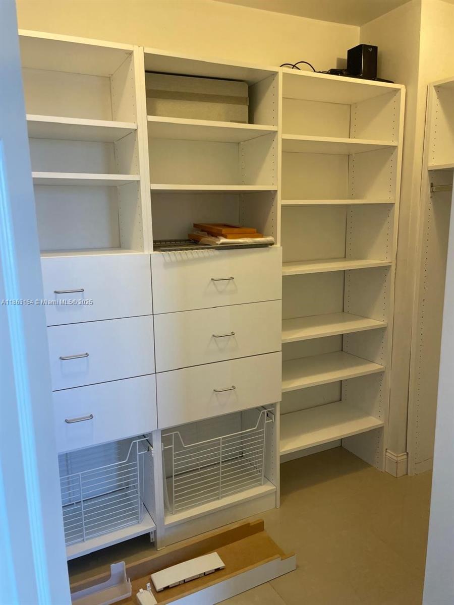 ISLAND POINTE CONDO - Residential Lease