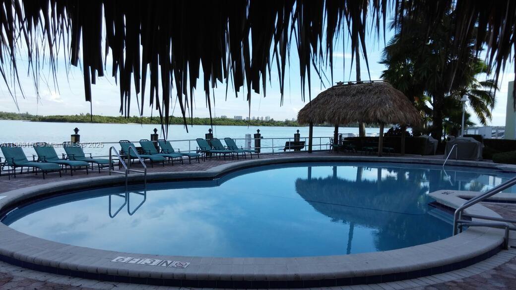 ISLAND POINTE CONDO - Residential Lease