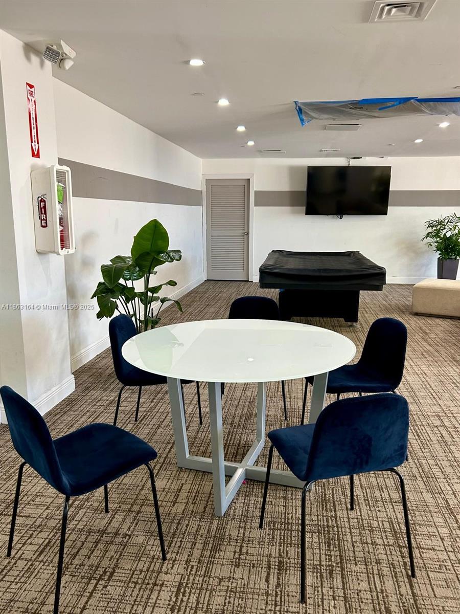 ISLAND POINTE CONDO - Residential Lease