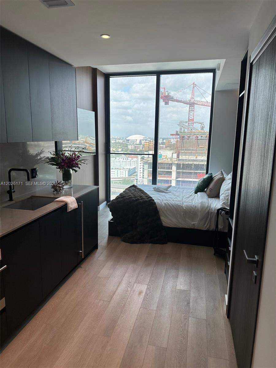 MIAMI NORTH - Residential