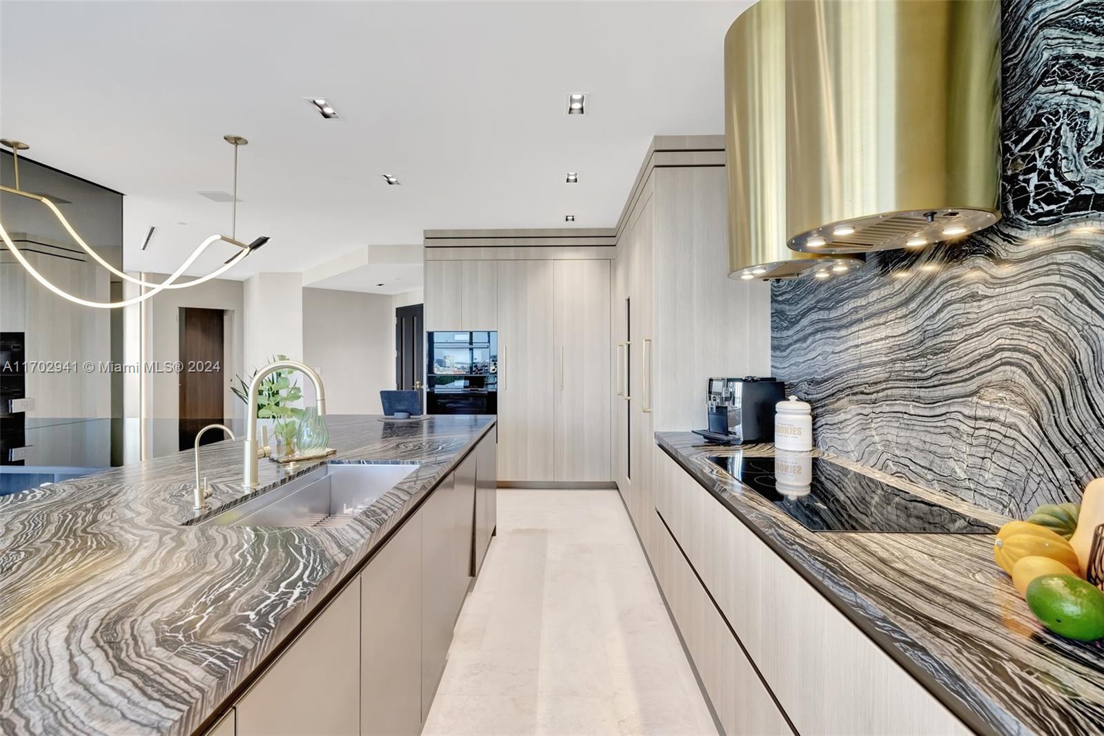 BELLINI AT WILLIAMS ISLAN - Residential