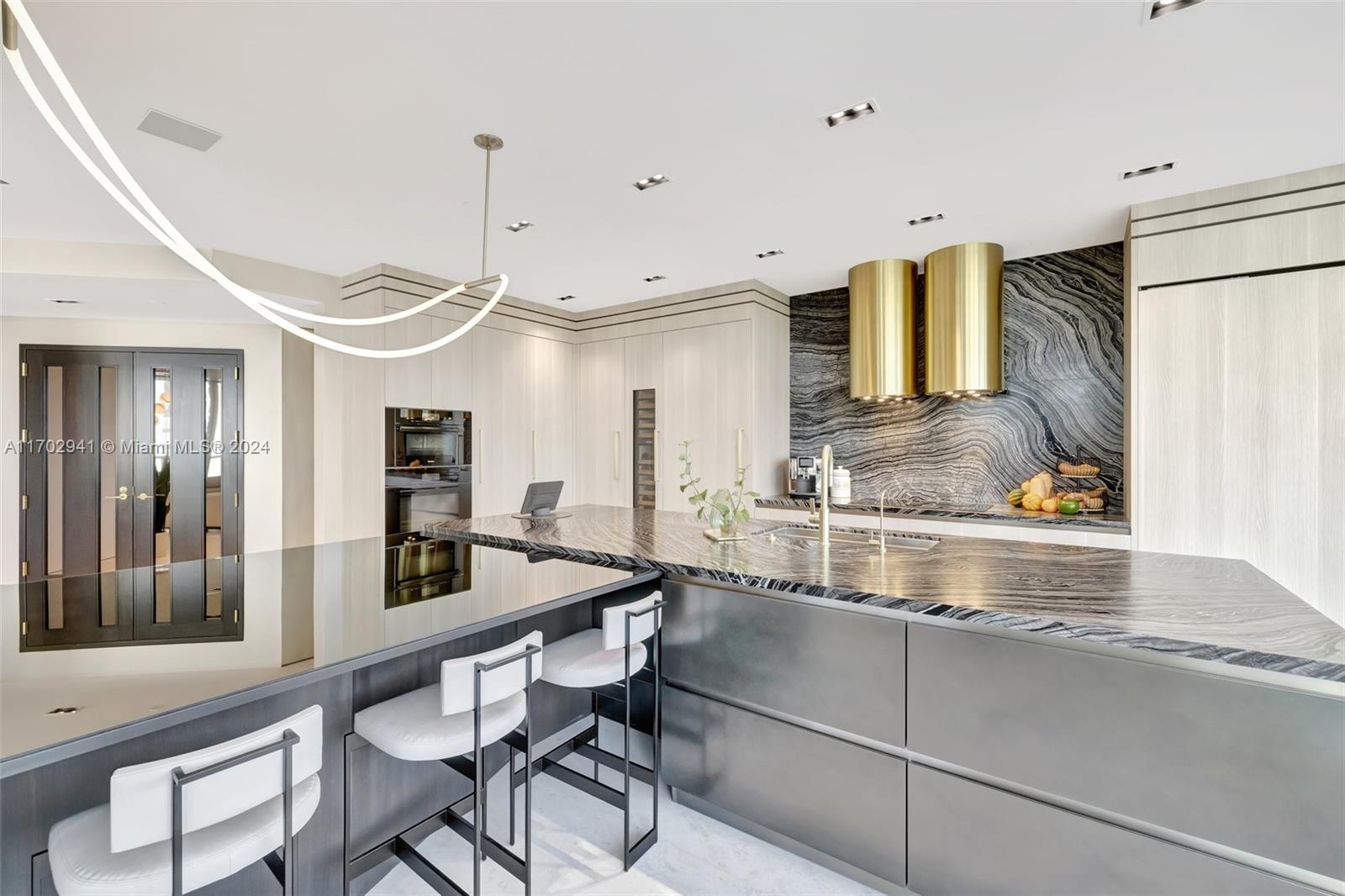 BELLINI AT WILLIAMS ISLAN - Residential