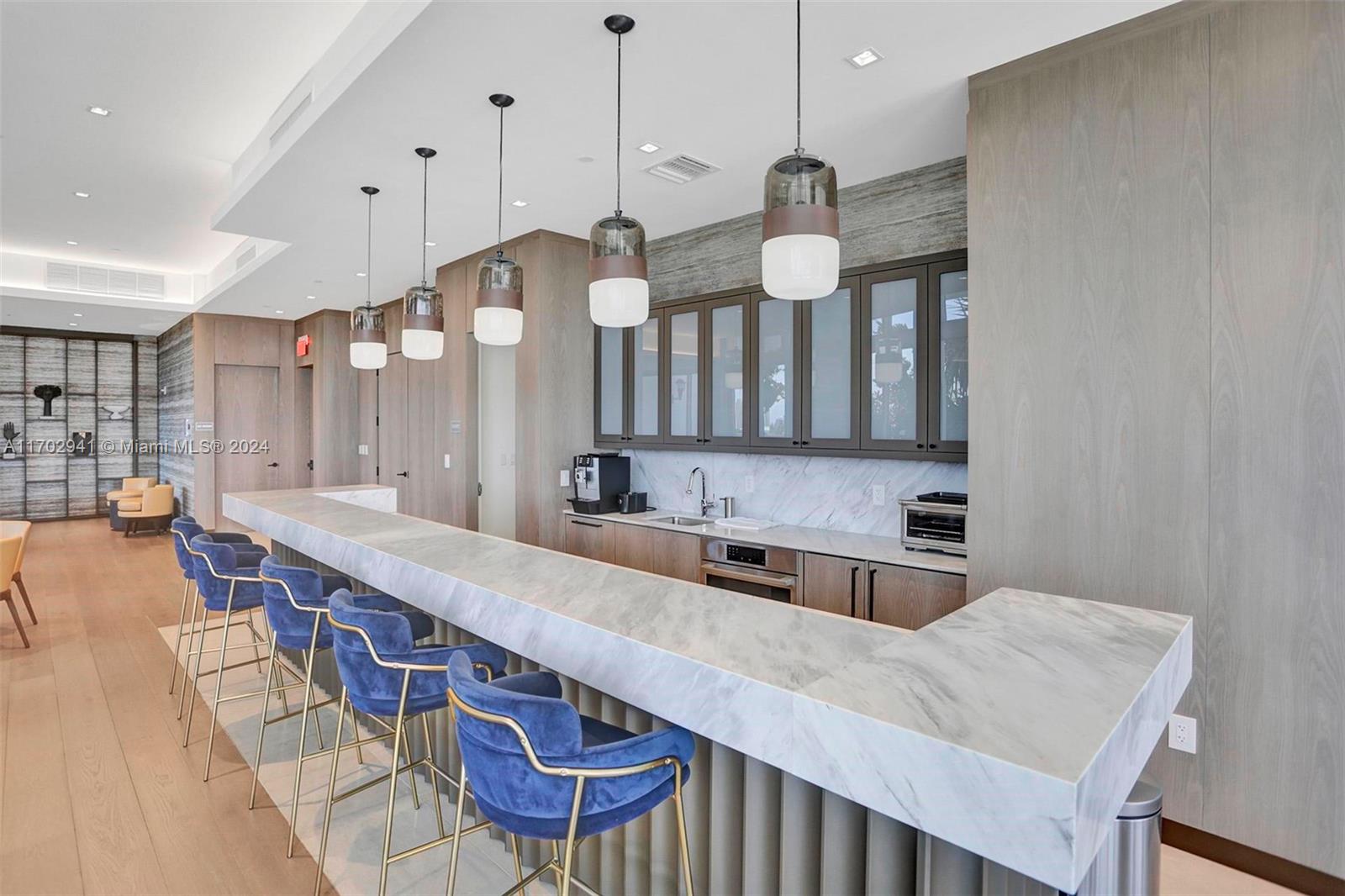 BELLINI AT WILLIAMS ISLAN - Residential