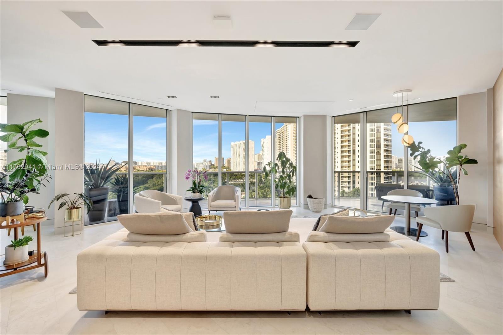 BELLINI AT WILLIAMS ISLAN - Residential