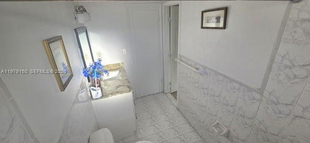 10TH ADDN TO RICHMOND HEI - Residential Lease