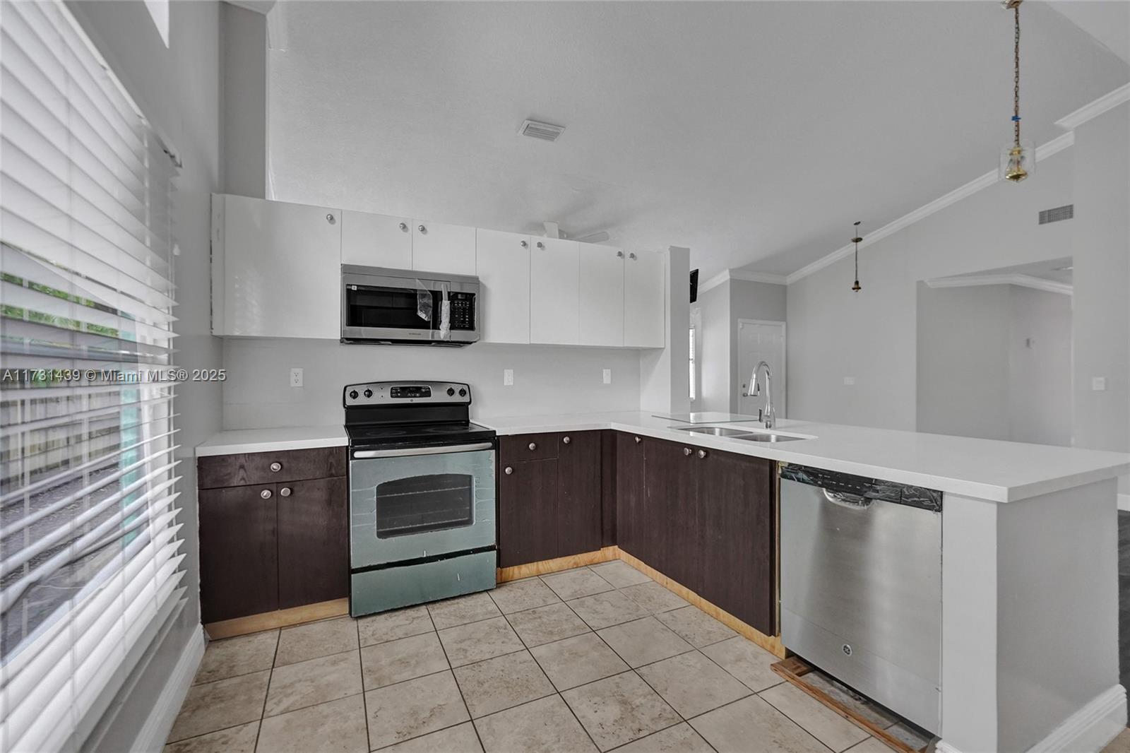 1365 W Glen Oak Rd