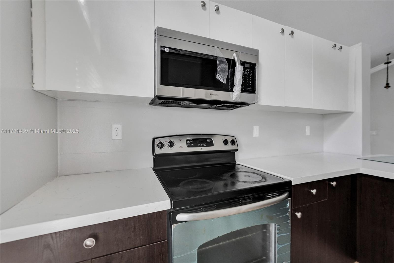 1365 W Glen Oak Rd