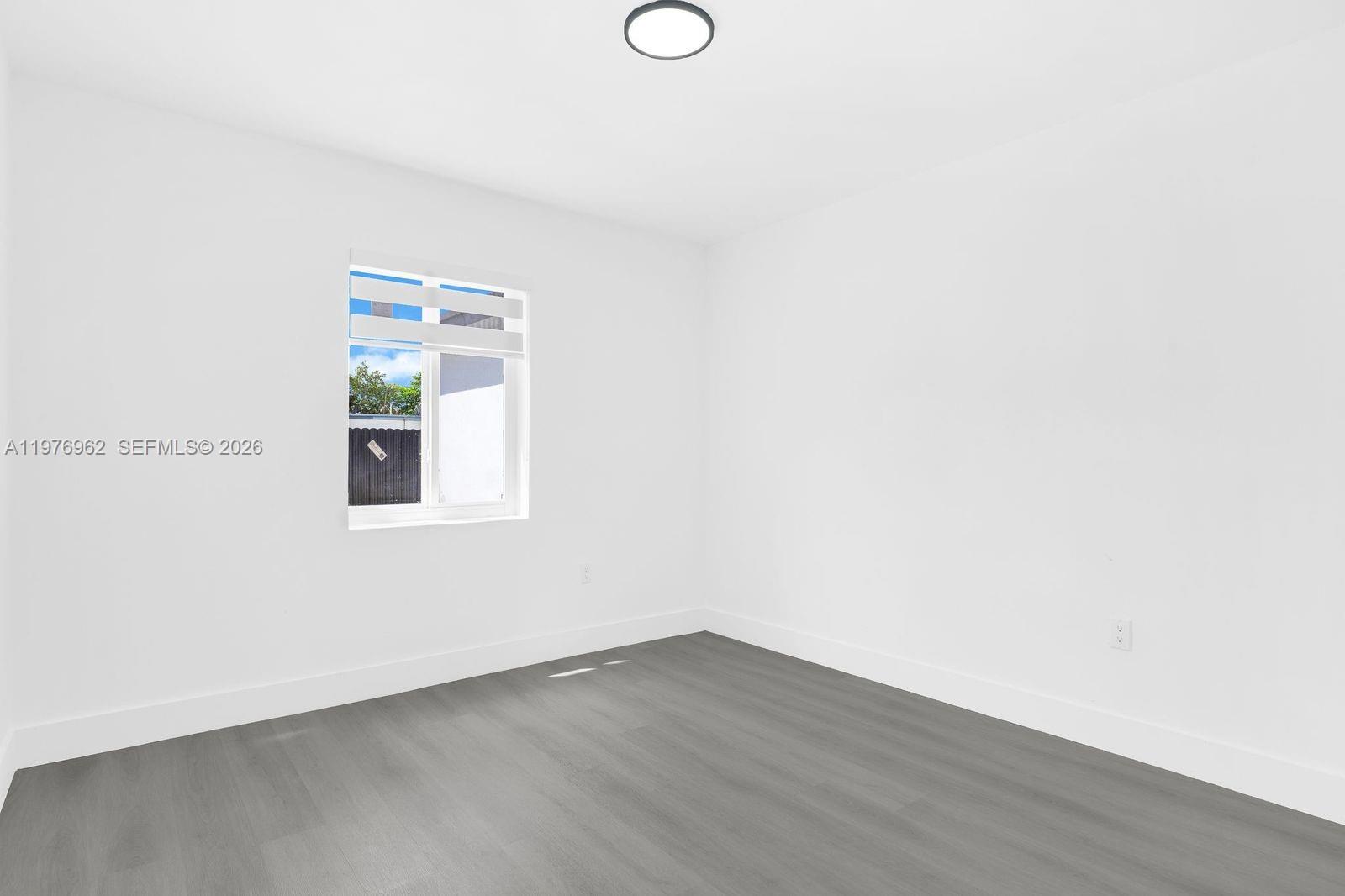 BUNCHE PARK PB 50-20 LOT 1 - Residential